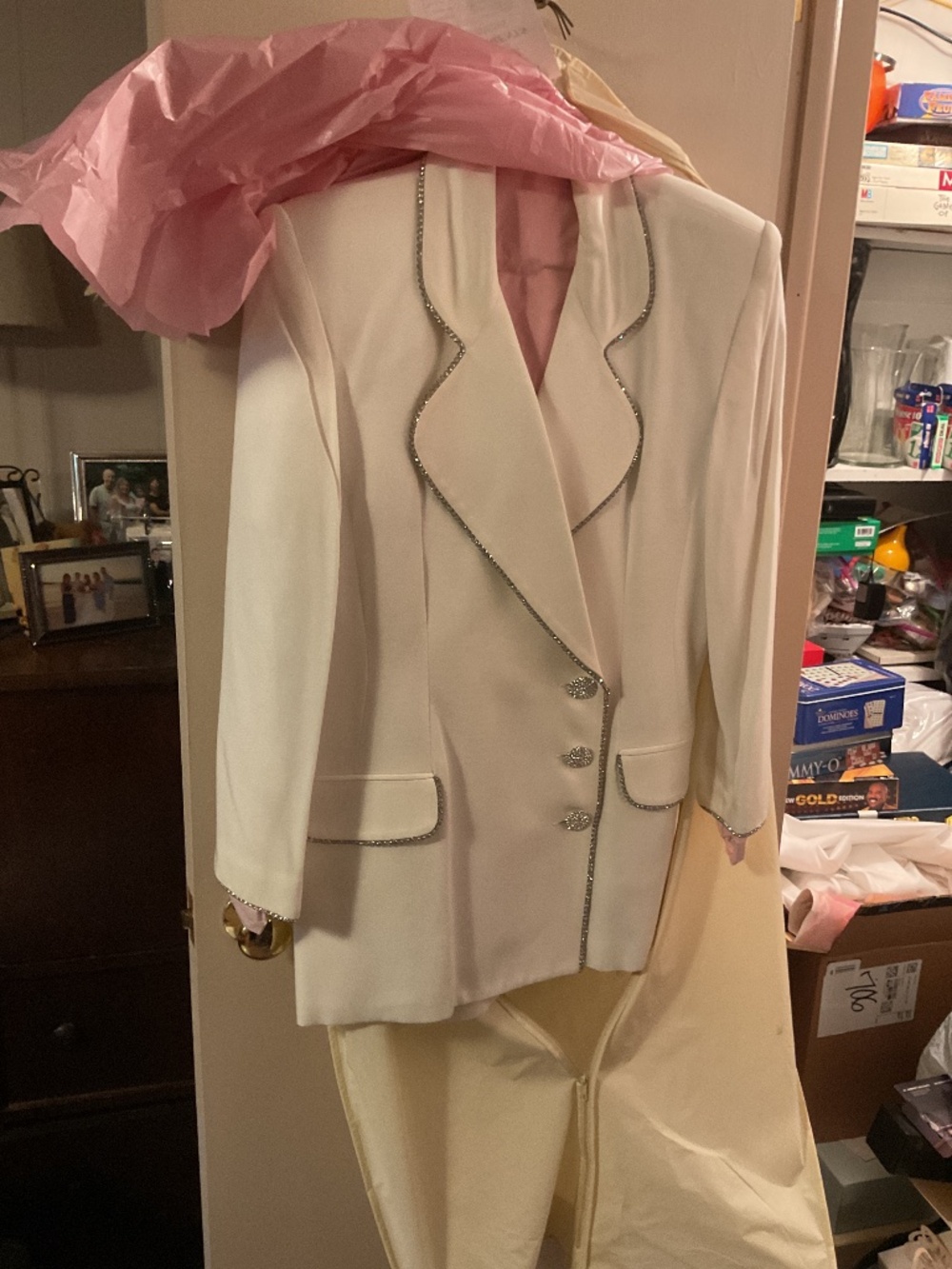 Women’s Dress Suit